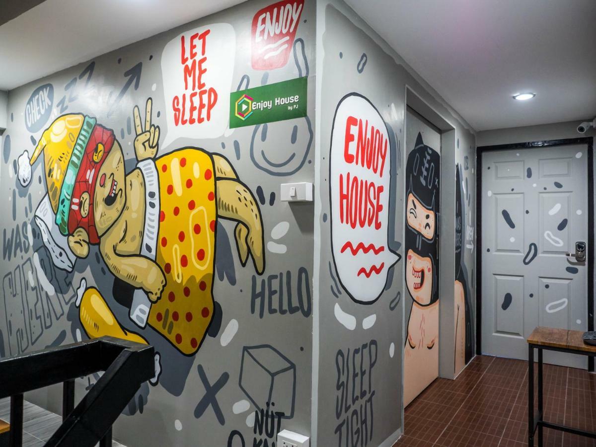 Enjoy House Hostel Chiang Mai Exterior photo